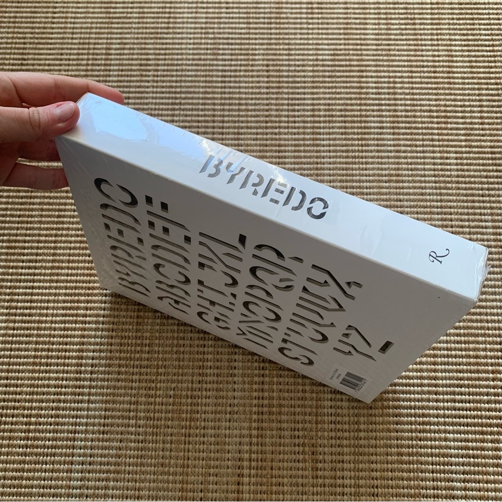 NWT Byredo A To Z Perfume Fragrance Coffee Table Book - Picture 6 of 7